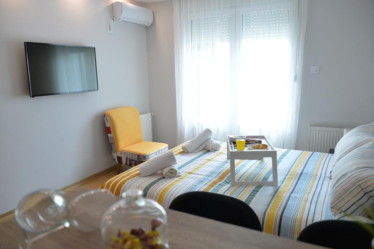 Apartment Pleasure Novi Sad Exterior foto